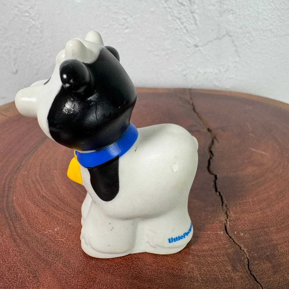Fisher‎ Price Little People Black and White Farm Cow with Bell